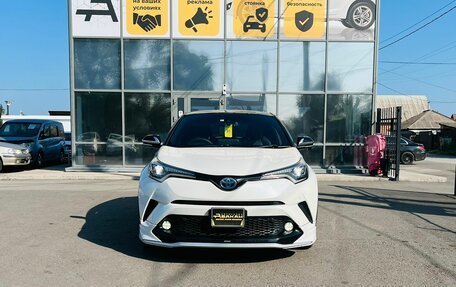 Toyota C-HR I рестайлинг, 2018 год, 1 999 000 рублей, 3 фотография