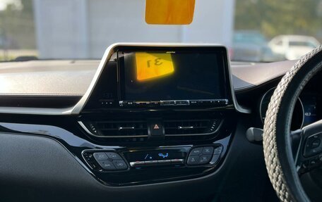 Toyota C-HR I рестайлинг, 2018 год, 1 999 000 рублей, 21 фотография