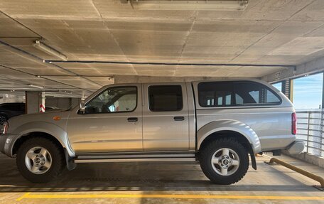 Nissan NP300, 2010 год, 1 250 000 рублей, 5 фотография