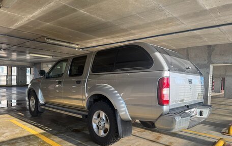 Nissan NP300, 2010 год, 1 250 000 рублей, 6 фотография