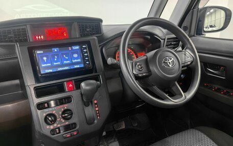 Toyota Roomy I, 2021 год, 1 080 000 рублей, 12 фотография