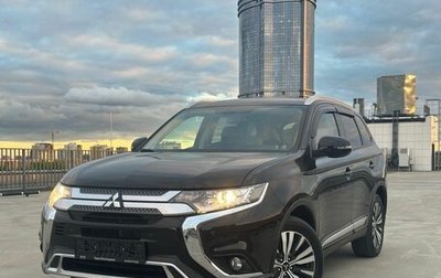 Mitsubishi Outlander III рестайлинг 3, 2021 год, 2 639 000 рублей, 1 фотография
