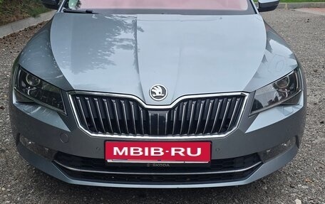 Skoda Superb III рестайлинг, 2017 год, 2 490 000 рублей, 2 фотография