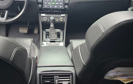 Skoda Superb III рестайлинг, 2017 год, 2 490 000 рублей, 14 фотография