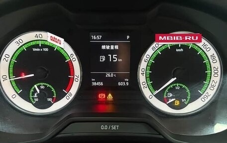 Skoda Octavia, 2022 год, 1 800 000 рублей, 8 фотография