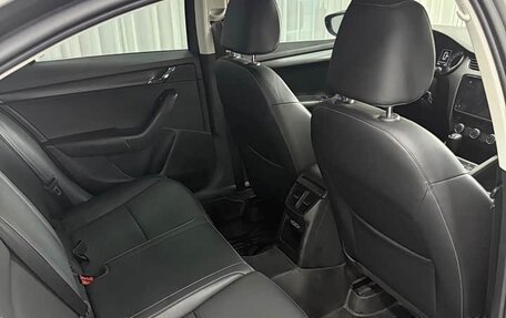 Skoda Octavia, 2022 год, 1 800 000 рублей, 13 фотография