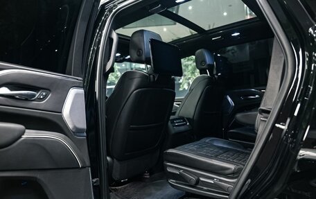 Cadillac Escalade V, 2023 год, 15 900 000 рублей, 23 фотография