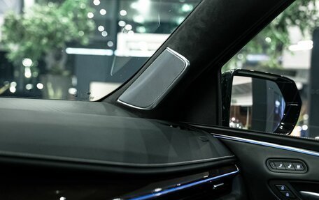 Cadillac Escalade V, 2023 год, 15 900 000 рублей, 18 фотография