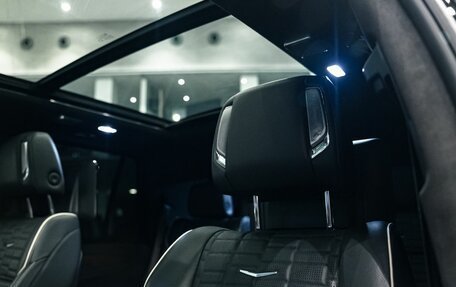 Cadillac Escalade V, 2023 год, 15 900 000 рублей, 22 фотография