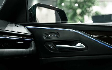Cadillac Escalade V, 2023 год, 15 900 000 рублей, 19 фотография