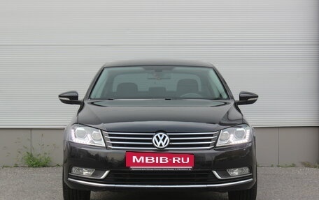 Volkswagen Passat B7, 2013 год, 997 000 рублей, 3 фотография