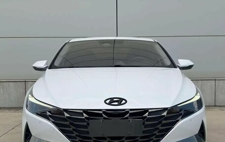Hyundai Elantra, 2023 год, 1 715 000 рублей, 2 фотография