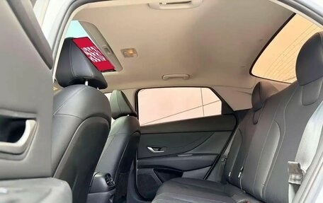 Hyundai Elantra, 2023 год, 1 715 000 рублей, 12 фотография