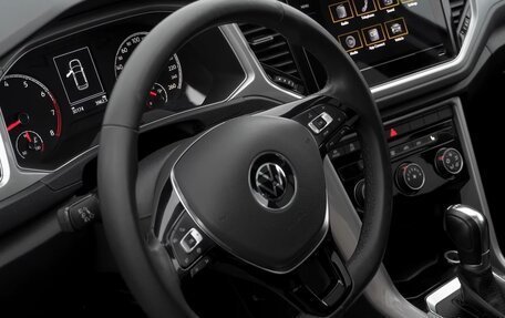 Volkswagen T-Roc I, 2023 год, 1 750 843 рублей, 17 фотография
