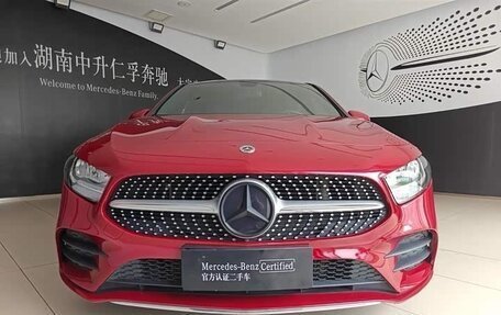 Mercedes-Benz A-Класс, 2022 год, 1 850 000 рублей, 2 фотография