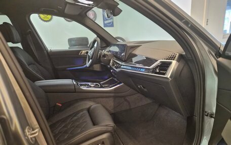 BMW X5, 2025 год, 13 фотография