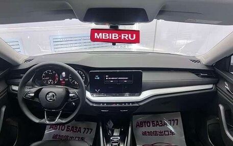 Skoda Octavia IV, 2022 год, 2 350 000 рублей, 8 фотография