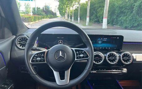 Mercedes-Benz GLB, 2022 год, 2 910 000 рублей, 9 фотография