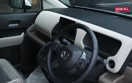 Honda Freed, 2026 год, 2 370 000 рублей, 3 фотография