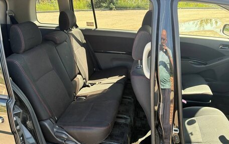 Toyota ISis I, 2011 год, 1 033 000 рублей, 9 фотография