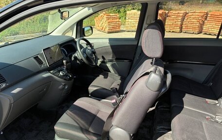 Toyota ISis I, 2011 год, 1 033 000 рублей, 12 фотография