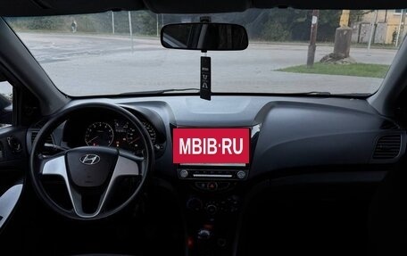Hyundai Solaris II рестайлинг, 2011 год, 620 000 рублей, 6 фотография