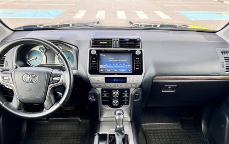 Toyota Land Cruiser Prado 150 рестайлинг 2, 2018 год, 5 650 000 рублей, 9 фотография