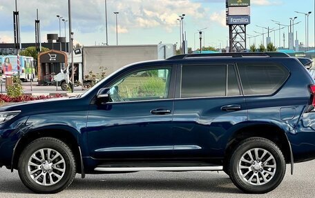 Toyota Land Cruiser Prado 150 рестайлинг 2, 2018 год, 5 650 000 рублей, 5 фотография