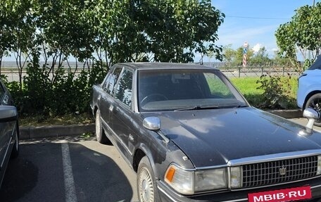 Toyota Crown, 1987 год, 400 000 рублей, 2 фотография
