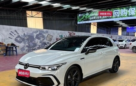 Volkswagen Golf VIII, 2022 год, 1 800 077 рублей, 1 фотография