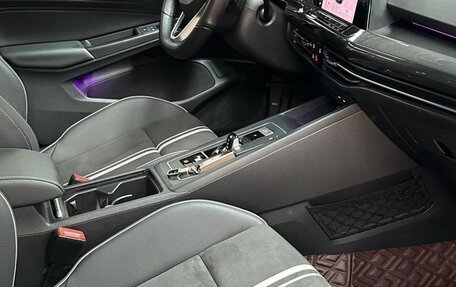 Volkswagen Golf VIII, 2022 год, 1 800 077 рублей, 13 фотография