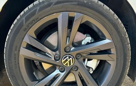 Volkswagen Golf VIII, 2022 год, 1 800 077 рублей, 17 фотография