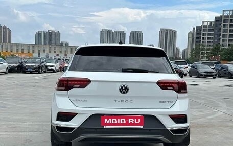 Volkswagen T-Roc I, 2023 год, 1 800 098 рублей, 5 фотография