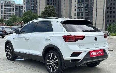 Volkswagen T-Roc I, 2023 год, 1 800 098 рублей, 4 фотография