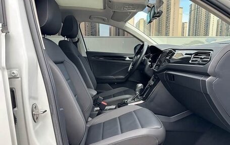 Volkswagen T-Roc I, 2023 год, 1 800 098 рублей, 12 фотография