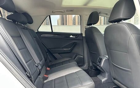 Volkswagen T-Roc I, 2023 год, 1 800 098 рублей, 14 фотография