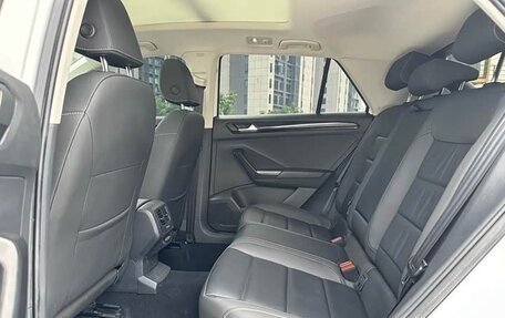 Volkswagen T-Roc I, 2023 год, 1 800 098 рублей, 13 фотография