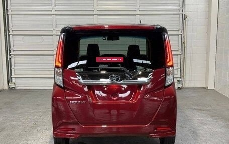 Toyota Roomy I, 2023 год, 900 000 рублей, 2 фотография