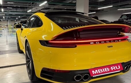Porsche 911, 2021 год, 20 700 000 рублей, 7 фотография