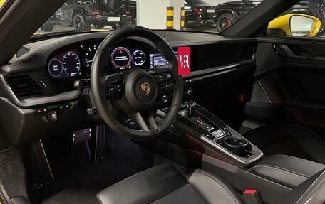 Porsche 911, 2021 год, 20 700 000 рублей, 10 фотография