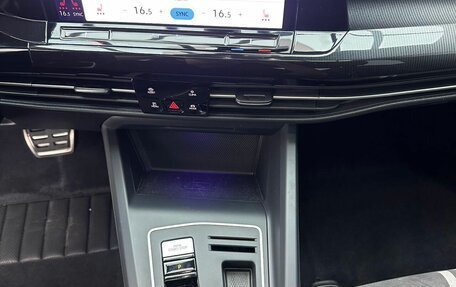 Volkswagen Golf VIII, 2023 год, 2 255 000 рублей, 9 фотография