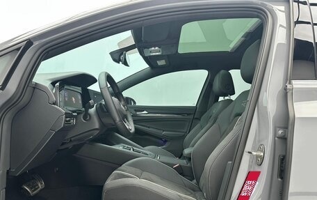 Volkswagen Golf VIII, 2023 год, 2 255 000 рублей, 10 фотография