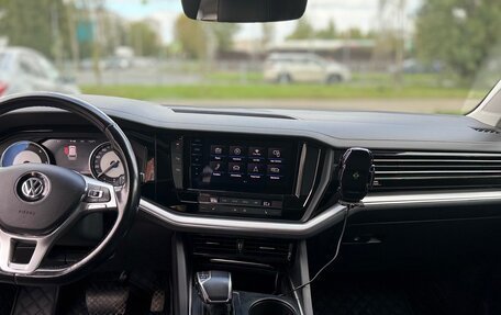 Volkswagen Touareg III, 2020 год, 3 570 000 рублей, 4 фотография