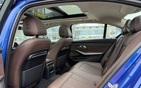 BMW 3 серия, 2022 год, 2 950 000 рублей, 16 фотография