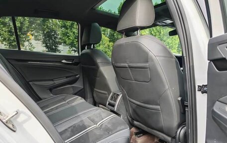 Volkswagen Golf VIII, 2022 год, 2 150 000 рублей, 12 фотография