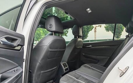 Volkswagen Golf VIII, 2022 год, 2 150 000 рублей, 11 фотография