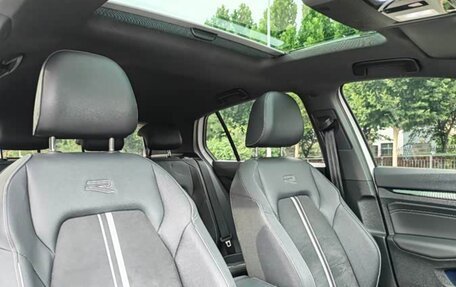 Volkswagen Golf VIII, 2022 год, 2 150 000 рублей, 14 фотография