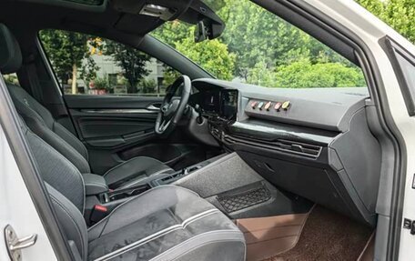 Volkswagen Golf VIII, 2022 год, 2 150 000 рублей, 13 фотография