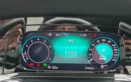 Volkswagen Golf VIII, 2022 год, 2 150 000 рублей, 16 фотография