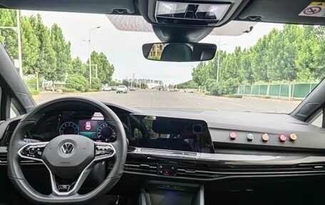 Volkswagen Golf VIII, 2022 год, 2 150 000 рублей, 17 фотография
